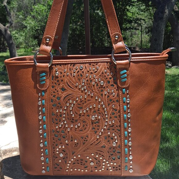 MONTANA WEST EMBROIDERED CUT-OUT BOOT SCROLL TOTE BAG - Picture 1 of 11